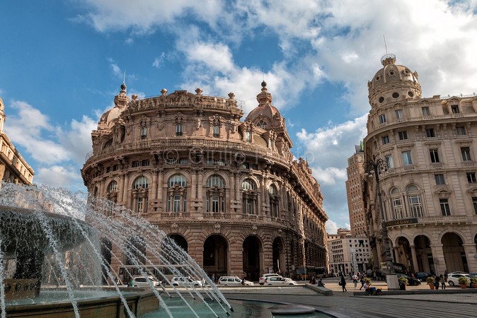 piazza de ferrari | genova immagini città | immagini di genova | fontana di genova | foto genova | 