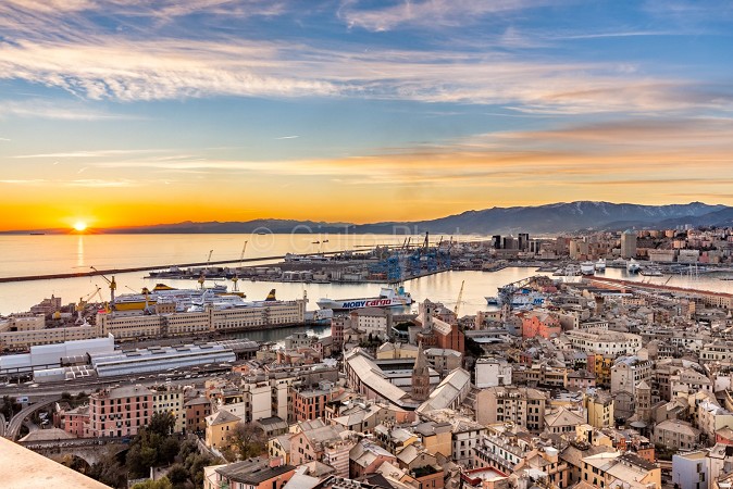 foto di genova al tramonto | foto di genova dall'alto | foto genova centro | genova tramonto | 