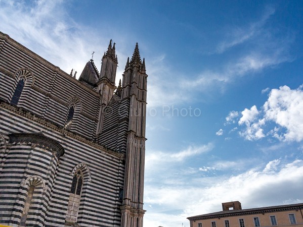 duomo | duomo di orvieto | italia | umbria | orvieto | centro | paese | campanile | orologio |