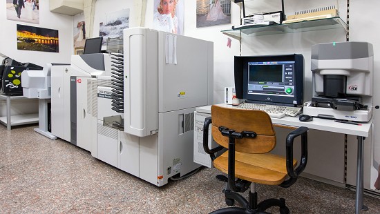 laboratorio giulio | laboratorio fotografico genova | laboratorio foto pegli |